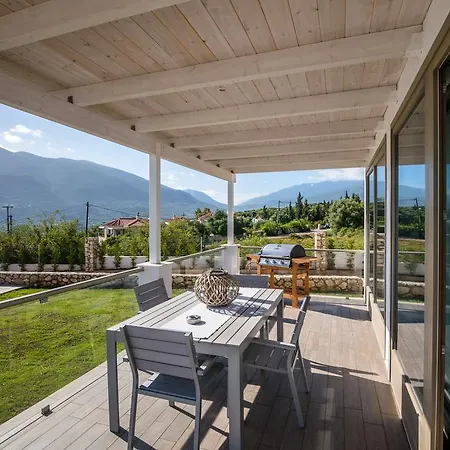 White * 凯法米洛斯