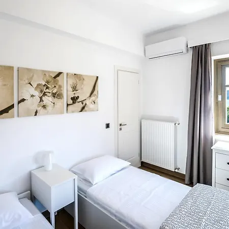 White * 凯法米洛斯