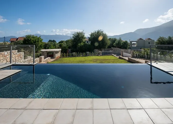 White Καραβόμυλος